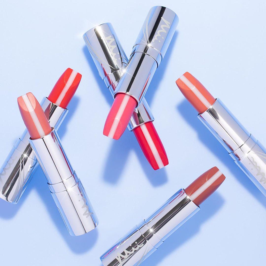 HydraBoost Lip Lover Lipstick, Lips, MAKE-UP - A Beautiful Life #britishbeautyhero