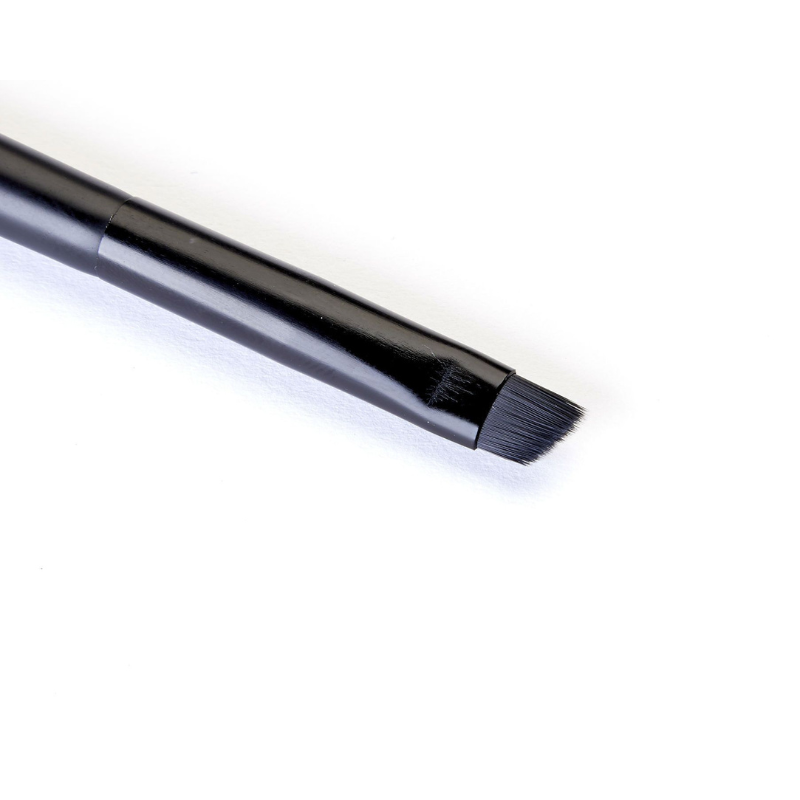 Tamed Brow Brush